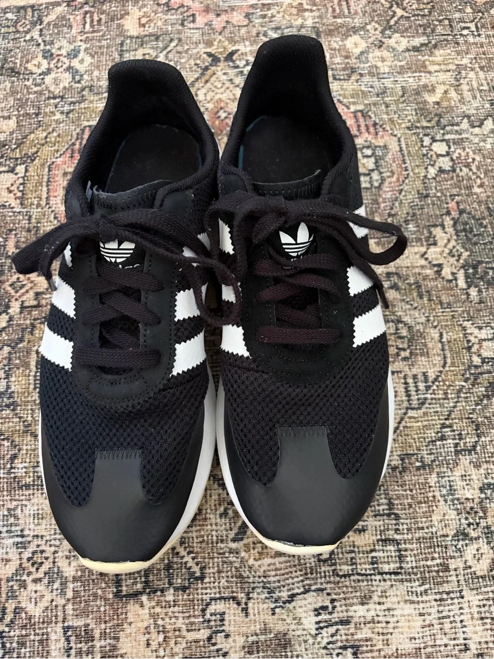 Women’s adidas flashback sneaker size 10.5